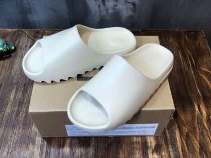 Replica Adidas Yeezy Slipper For Men #ADYZS00067