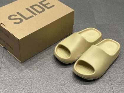 Replica Adidas Yeezy Slippers For Men #ADYZSL0011