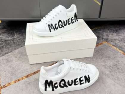 Replica Alexander McQueen Shoes For Men And Women #AM063