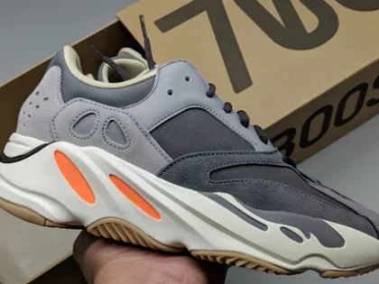 Replica Pk God Yeezy Boost 700 Magnet