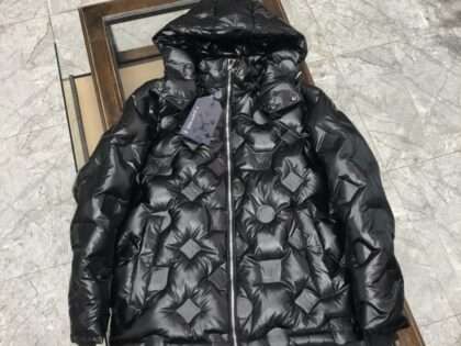 Replica Louis Vuitton New Down Jackets For Women And Men #LVJ006