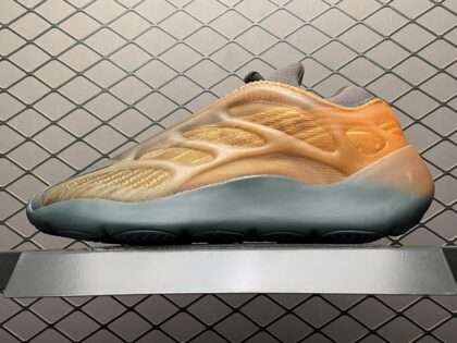 Replica Adidas Yeezy Boost 700 V3 Copper Fade #YZ700-12