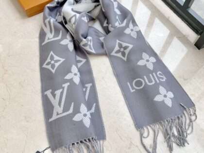 Replica Louis Vuttion Essential Scarves Grey #SYS004