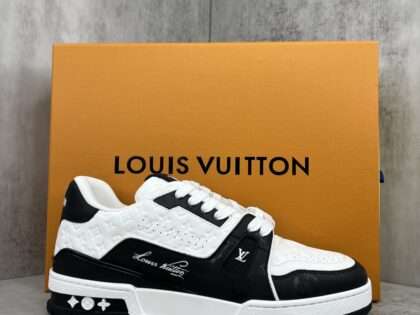 Replica Louis Vuitton Trainer Sneakers Black White#LV084