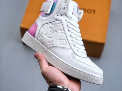 Replica Louis Vuitton Rivoli Monogram Sneakers White#LV073