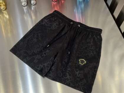 Replica 2023 New Versace Shorts Beach Pants For Men #AKS001