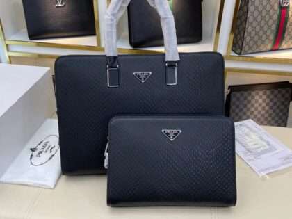 Replica GU Classical Portfolios Bags #AGU003