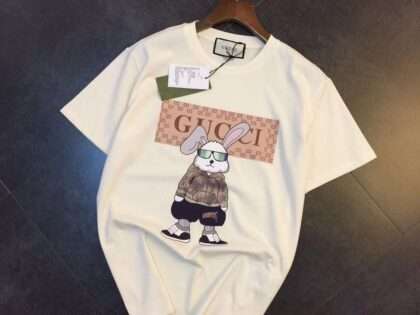 Replica GUCCI New Crew Neck T-shirts For Unisex #HTS51