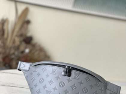 Replica LV Discovery BumBags Monogram Shadow #ALVB029