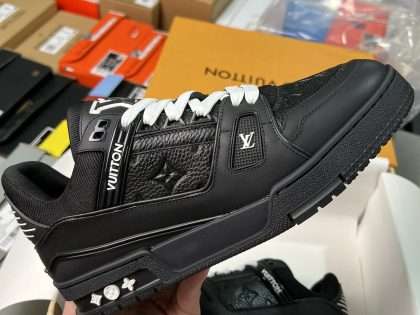 Replica LV 23SS Monogram Trainer Sneaker Black