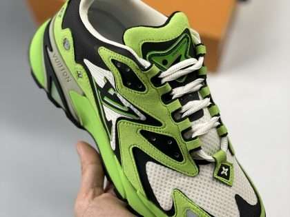 Replica Louis Vuitton 2023 New Runner Tatic Green