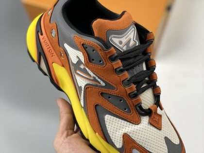 Replica Louis Vuitton 2023 New Runner Tatic Moka