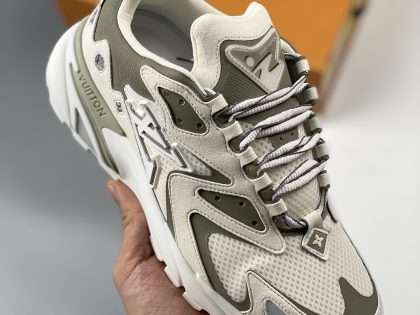 Replica Louis Vuitton 2023 New Runner Tatic White