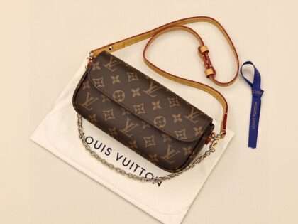 Replica Louis Vuitton Ivy WoC Wallet on Chain Ivy Monogram Women's Bags