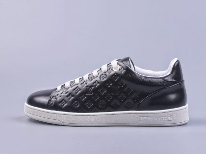 Replica Louis Vuitton Time Out LV Sneaker