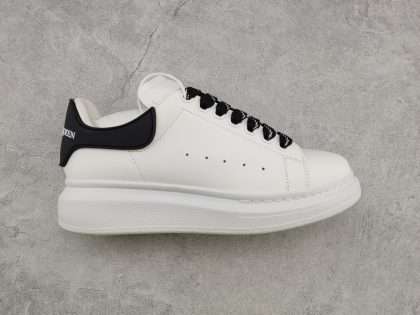 Replica Alexander McQueen Oversized Sneaker in White/Black