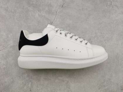 Replica Alexander McQueen Oversized Sneaker in White/Black
