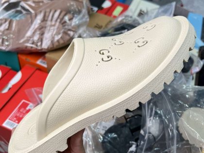 Replica GUCCI Logo-Perforated Rubber Clogs SLIP-ON SANDAL Replica